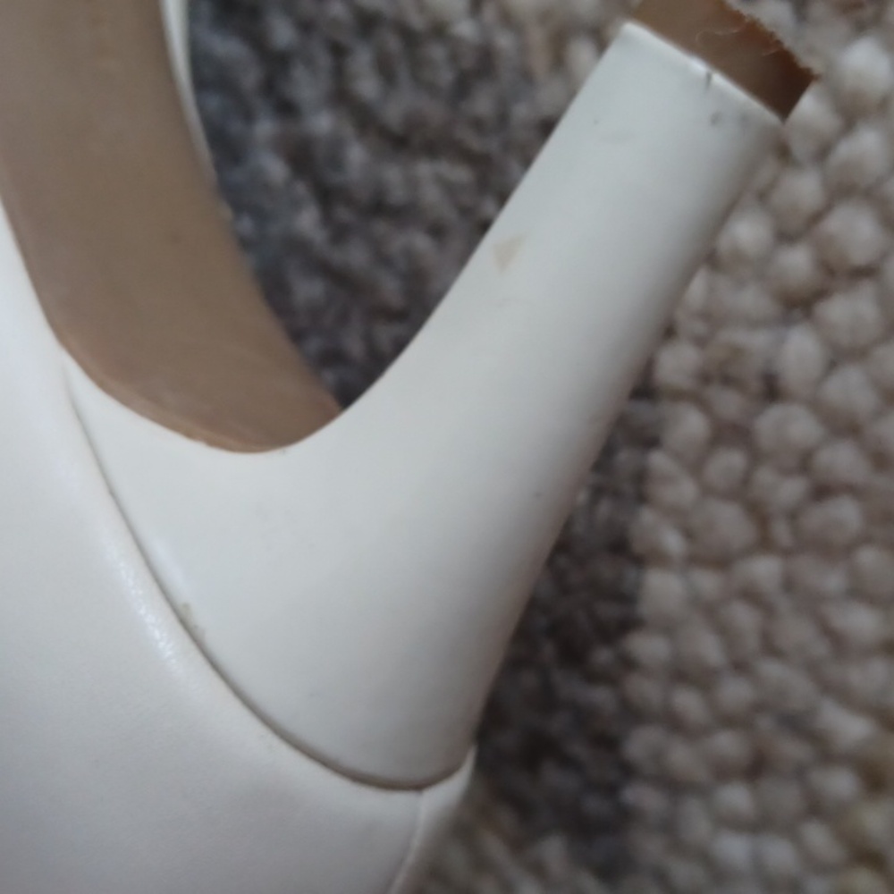 Bandolino Leather Booties - Picture 15 of 16